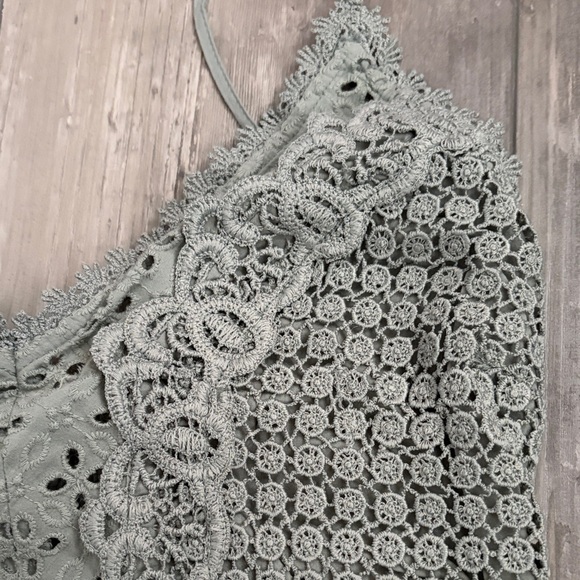 Abercrombie & Fitch Lace Camisole in Soft Green - Picture 2 of 5